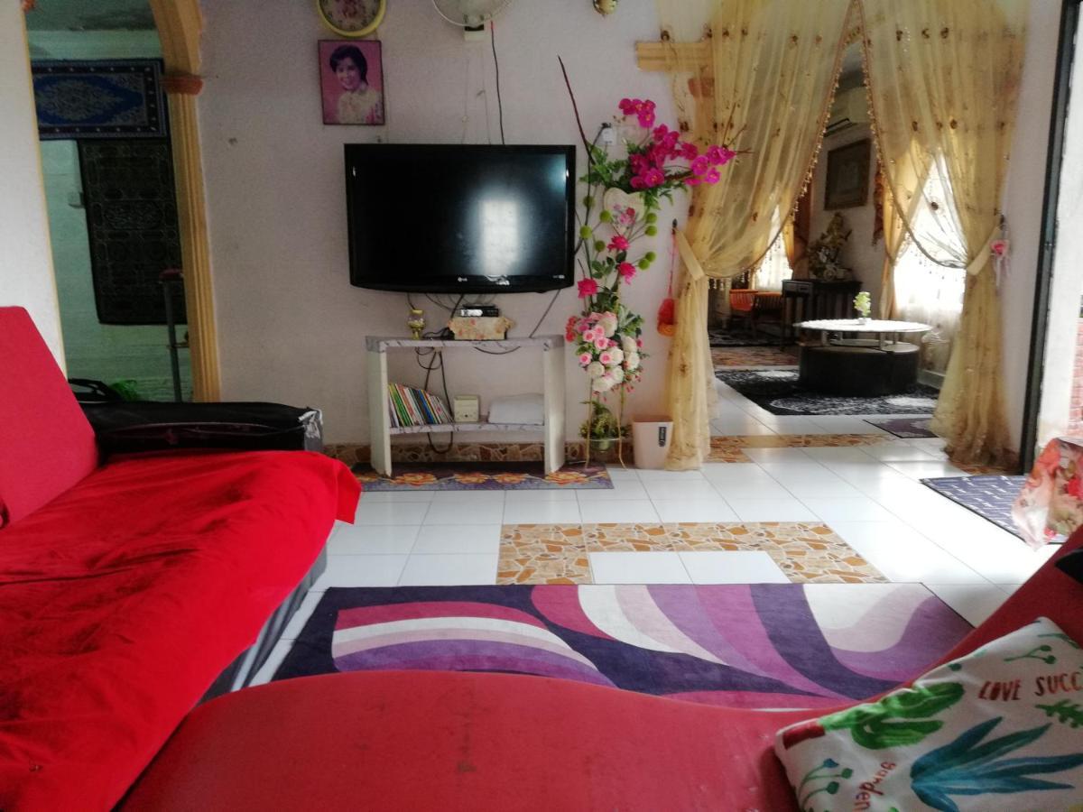 Love Homestay Ct Kangar Buitenkant foto